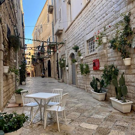 Suite Arco 166 Stanza Privata Trani Bagian luar foto