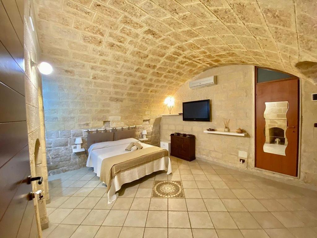 Suite Arco 166 Stanza Privata Trani Bagian luar foto