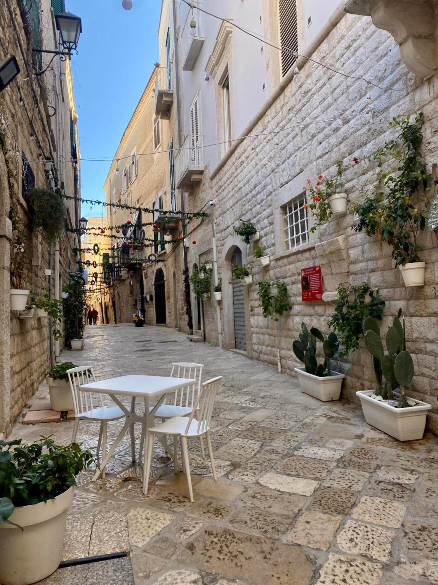 Suite Arco 166 Stanza Privata Trani Bagian luar foto